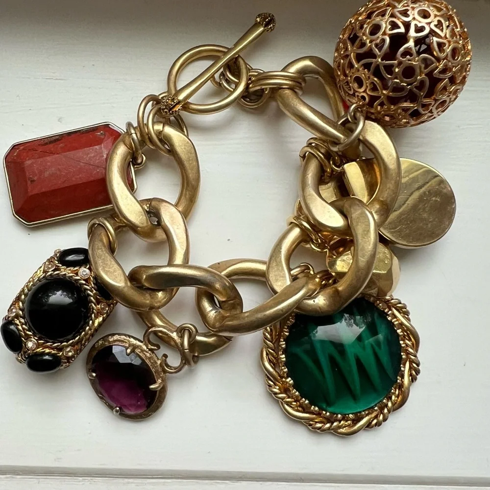 Vintage juicy couture chunky charm bracelet gold tone 8 charms very rare HTF 6.5